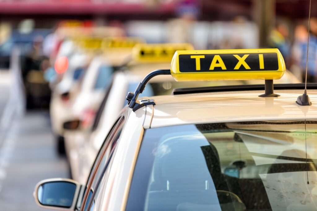 Taxikosten für Fahrten von der Wohnung zum Arbeitsplatz